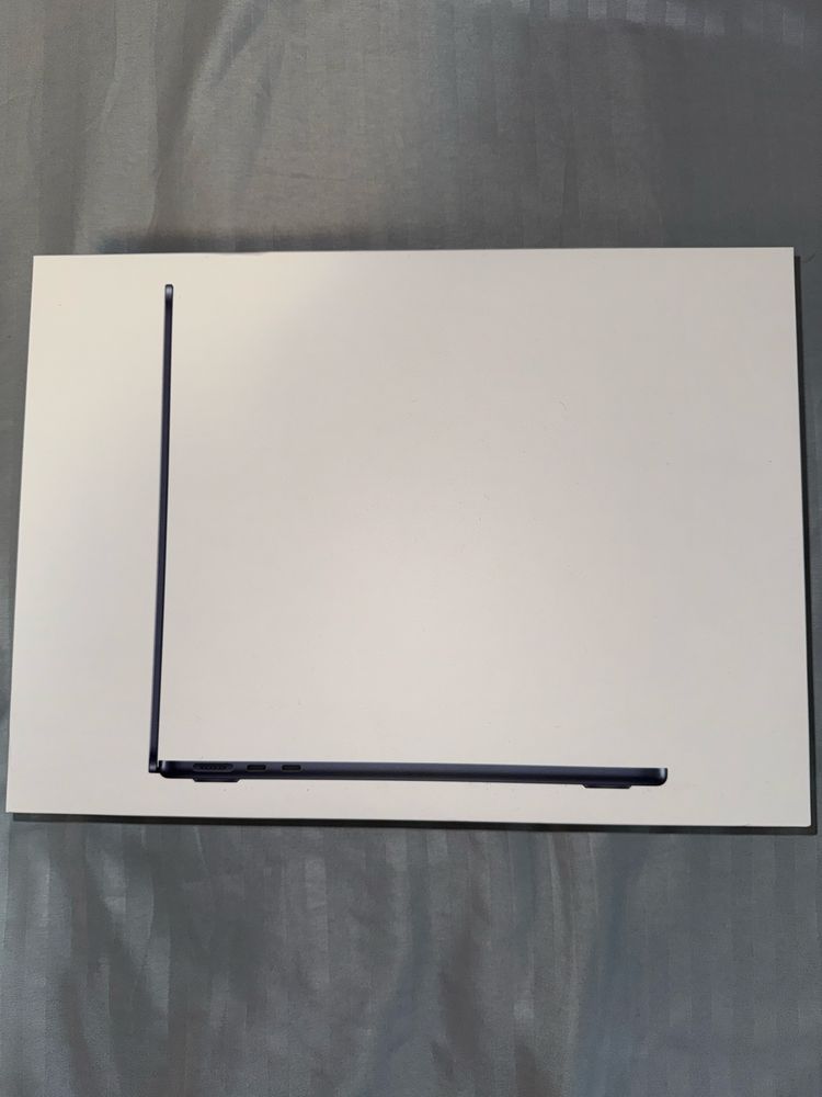 Laptop Apple Maxbook Air 13 + Magic Mouse