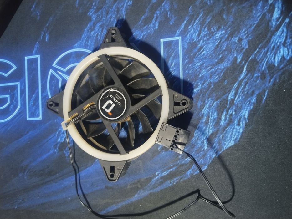 Корпусный кулер 120mm RGB