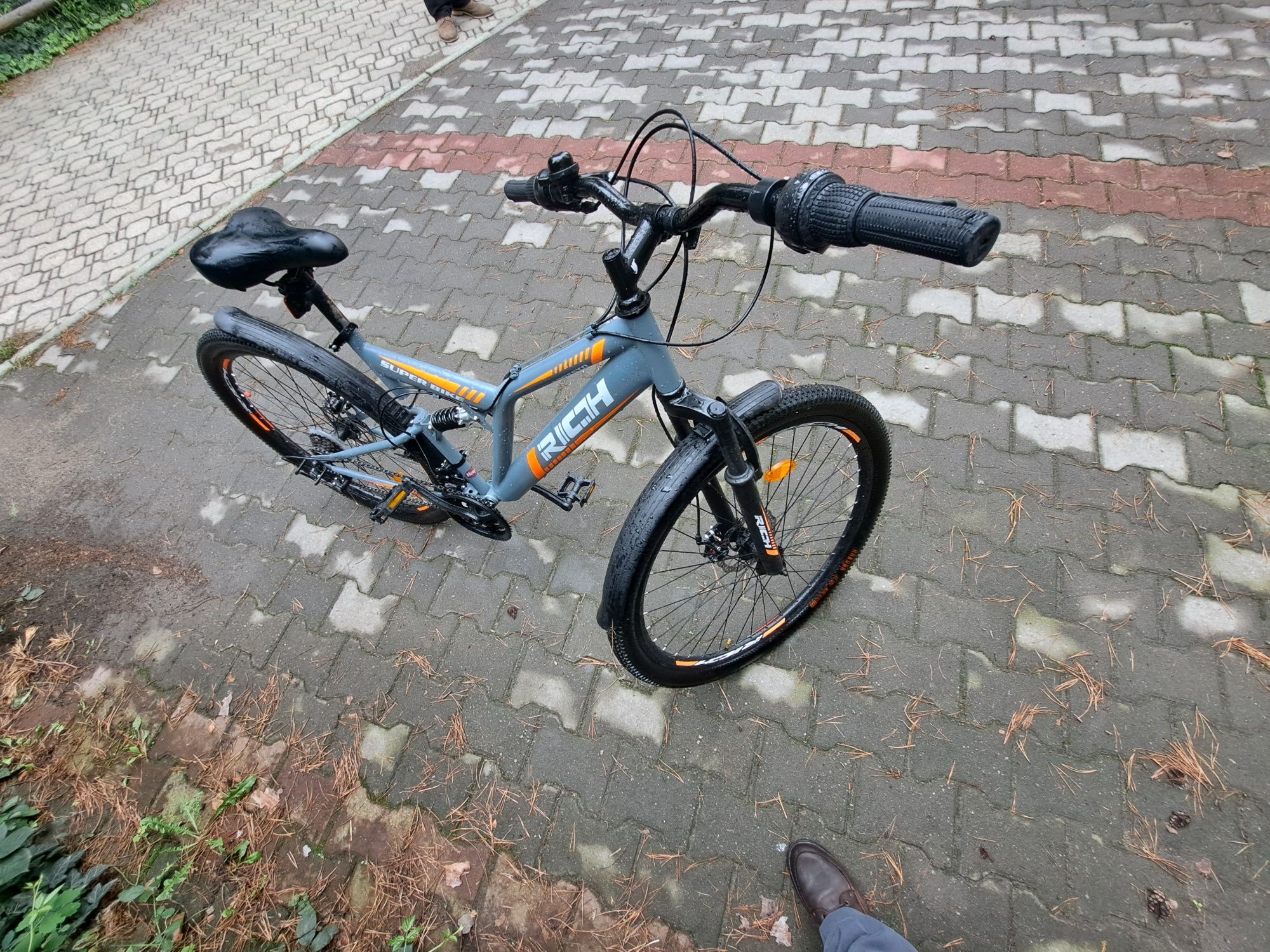 Bicicleta Rich în garanție