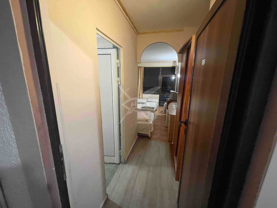 Продава се Двустаен апартамент в к.к. Слънчев бряг - 54 кв.м за 1075 €/кв.м - Снимка #1