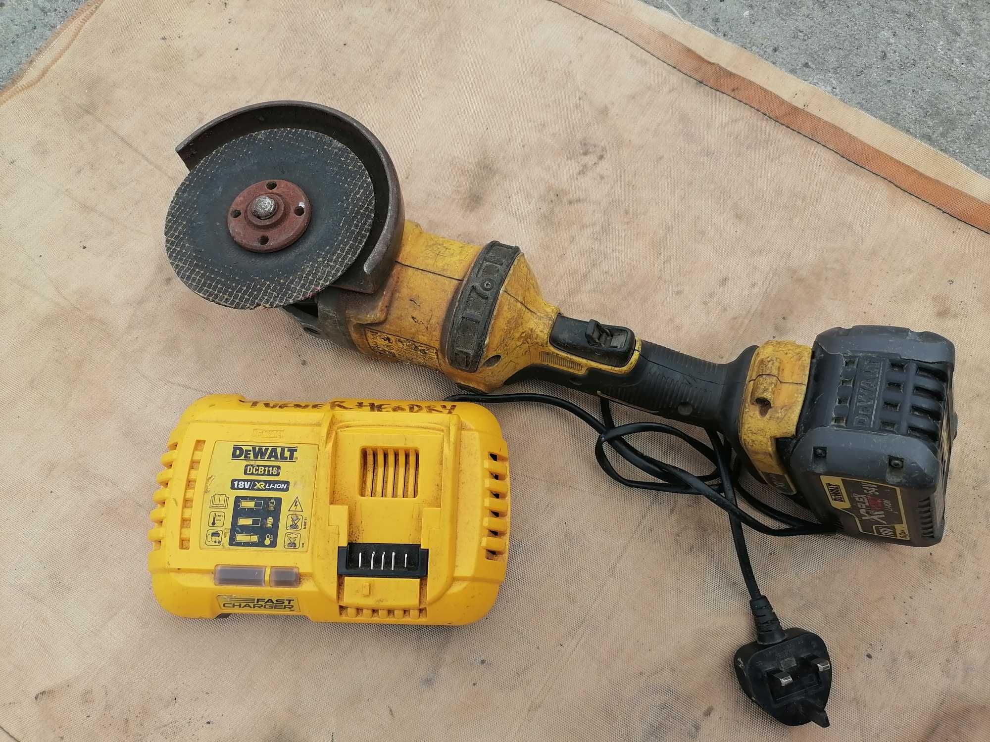 Flex mare Dewalt Brushless DCG414 54V/6ah import Germania