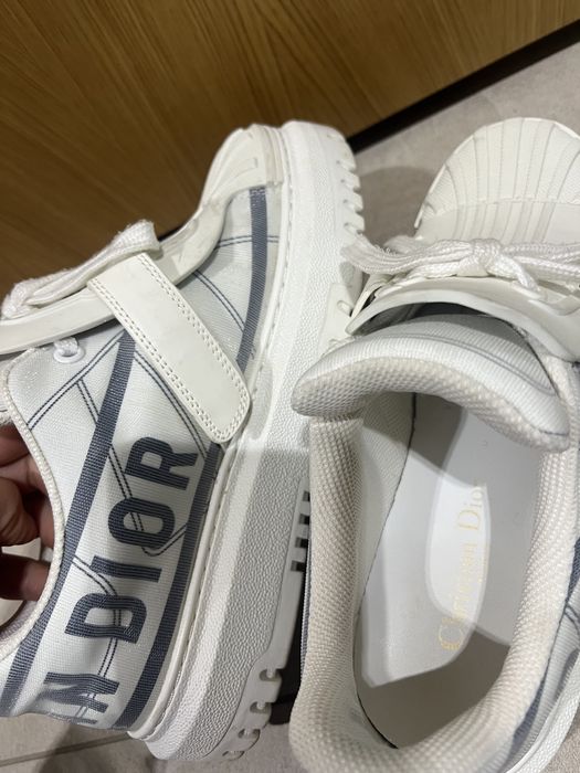 Маратонки Dior.