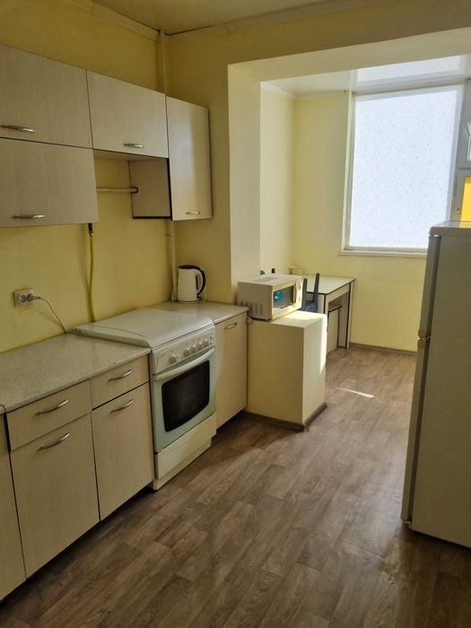 Сдам 2 ух комнатную квартиру на длительный срок в городе Актау