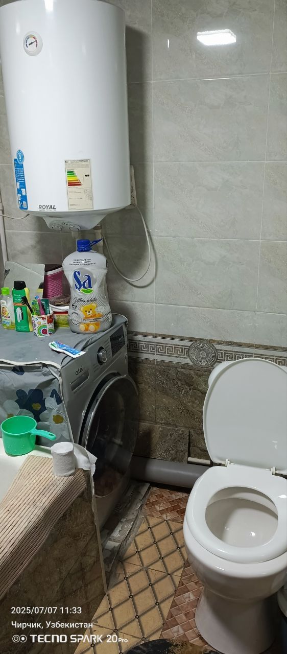 Ikki xonali uy sotiladi srochniy obshiyjitiya