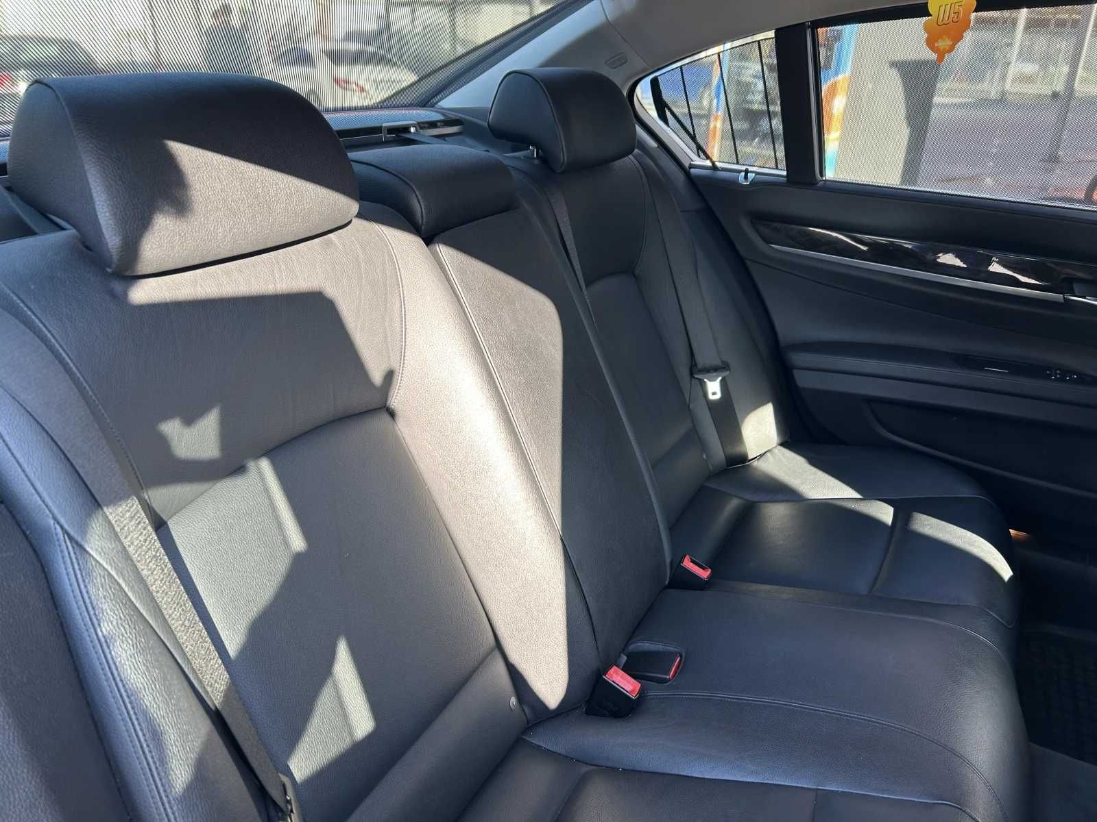 Продавам BMW 740i F01