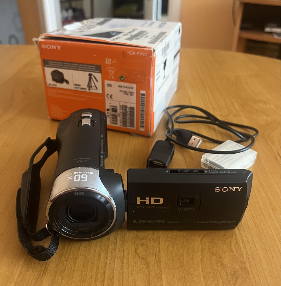 Камера Sony HDR-PJ410 с вграден прожектор