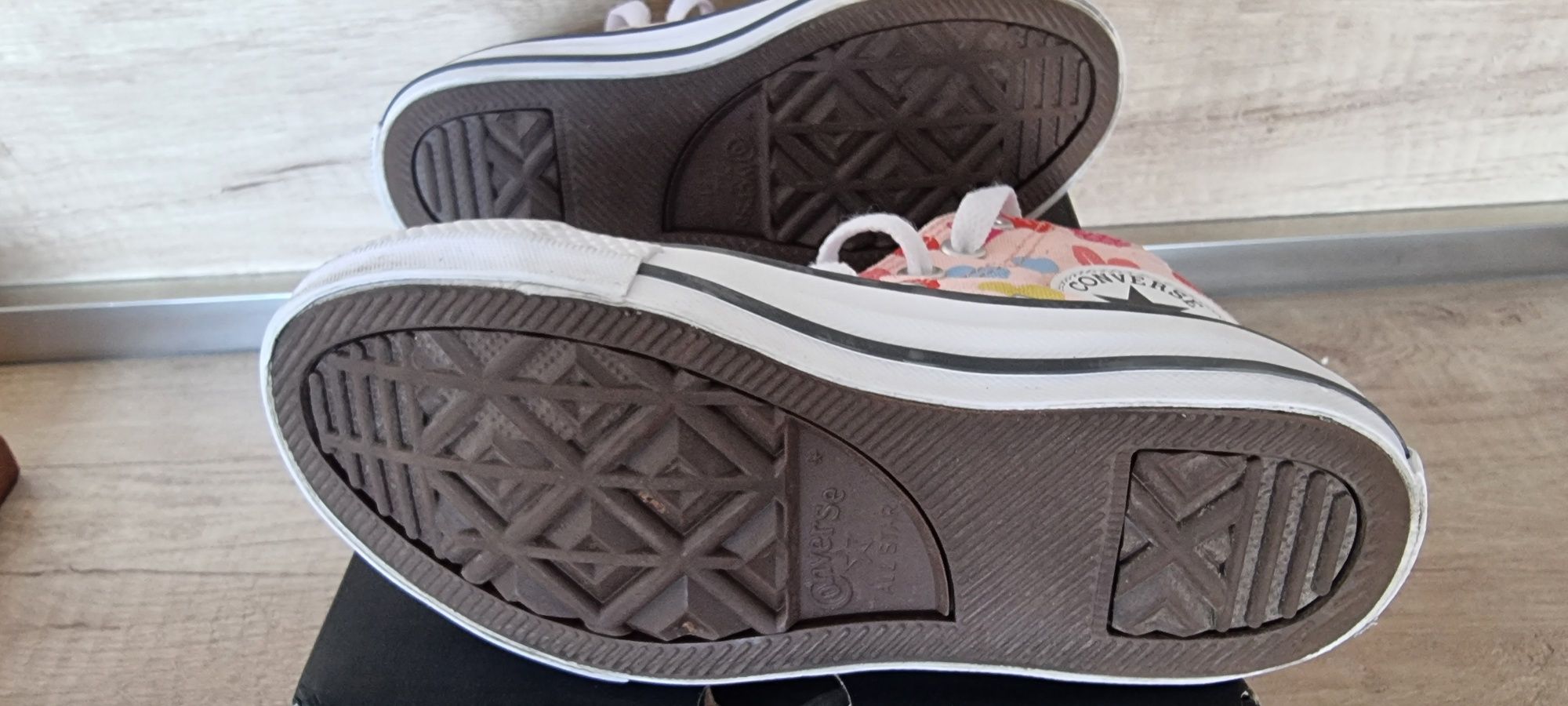 Детски кецове Converse и Vans