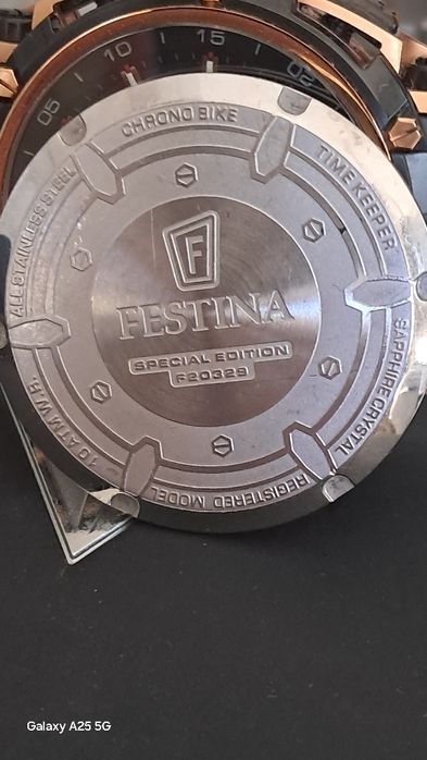 Vând ceas Festina