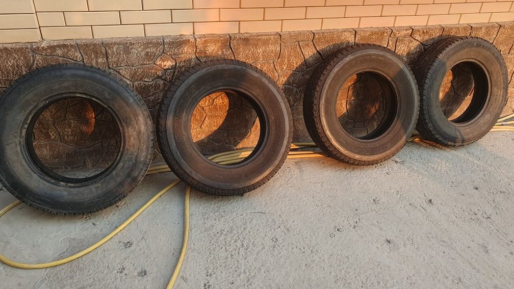 Продам шины 205R16