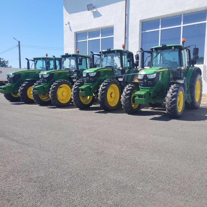 Tractor John Deere 6135M