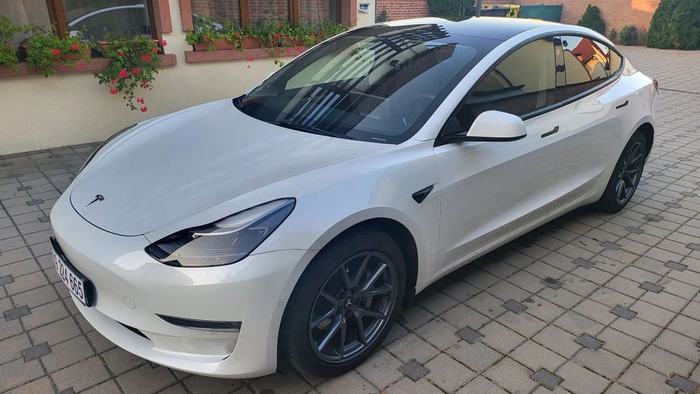 Tesla Model 3 TESLA Tractiune INTEGRALA dual mototor 4 x 4 AUTOPILOT