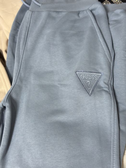 Дамски блузи комплекти