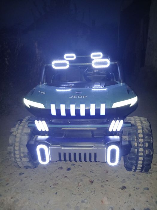 Bolalar elektomobili