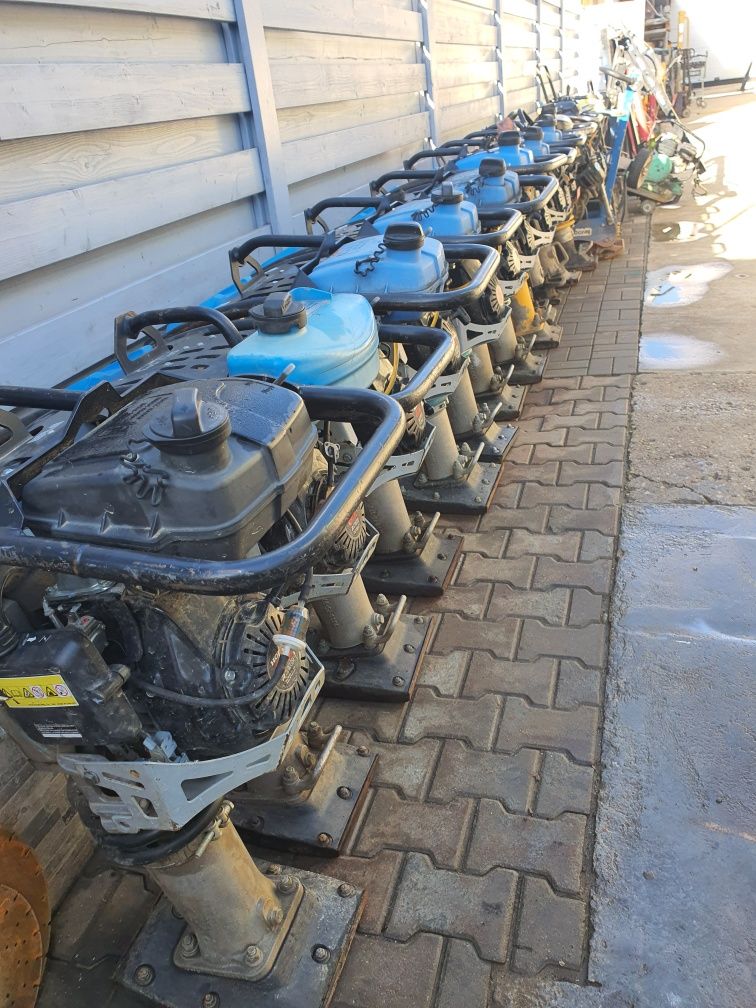 Inchiriez mai compactor, placa, cangur,picior
