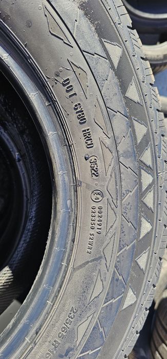 235 65 R 16 C Continental Iarna 2 buc