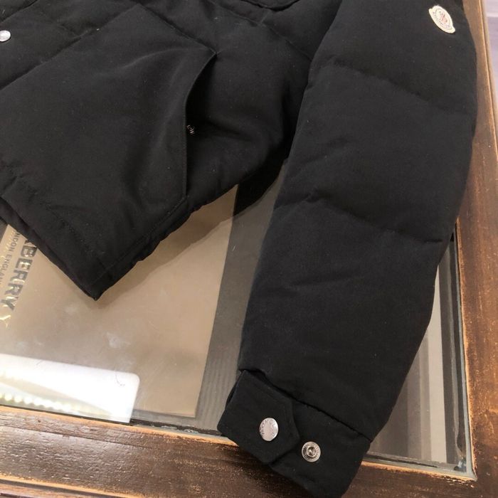 Geaca Moncler colectie noua