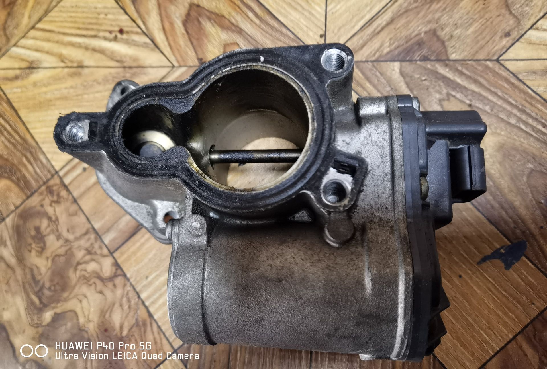 Egr Renault Laguna III Scenic II Megane II Trafic M9R 8200327004