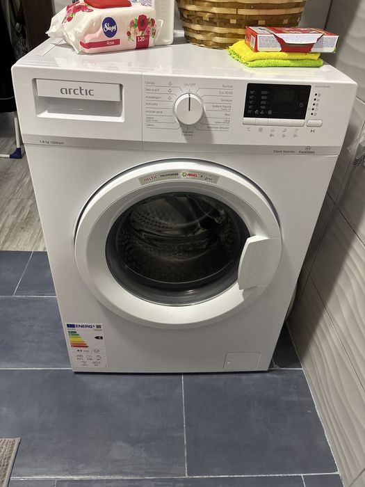 Masina de spalat rufe Arctic APL81023XLW0
