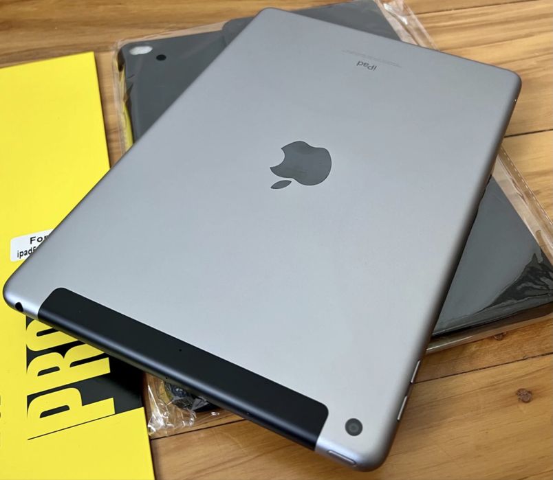 Tableta Apple iPad 7, 10.2”, 32GB Wi-Fi + Cellular Space Gray-Ca NOU !