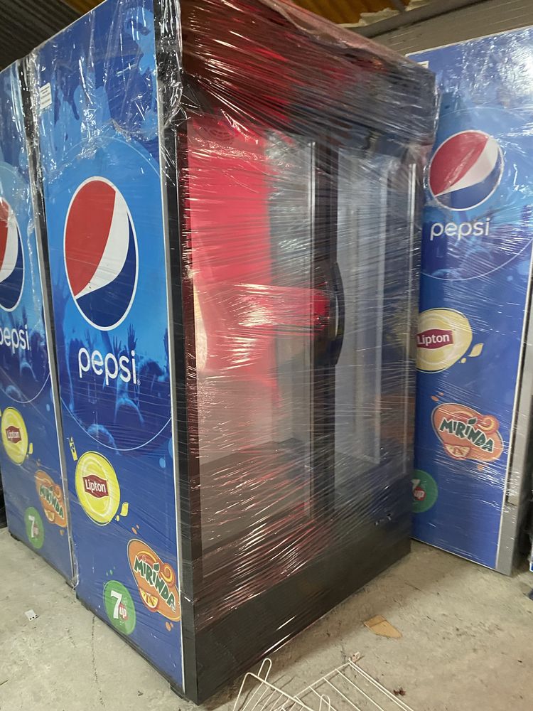 Vitrina frigorifica cu o usa verticala si led