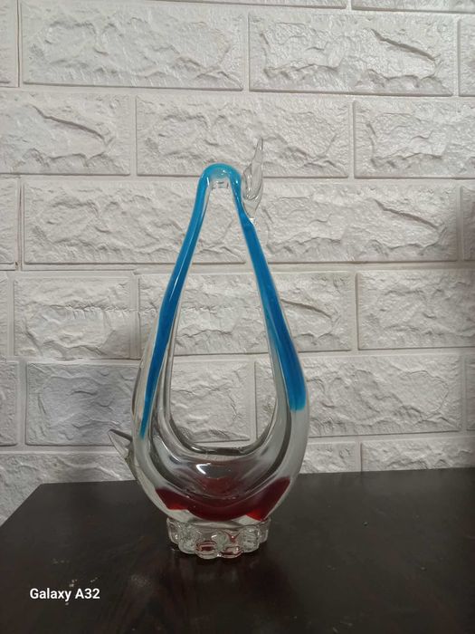 Продавам декоративни статуи, вази и фигури – без забележки