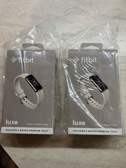 Fitbit luxe чисто нови!
