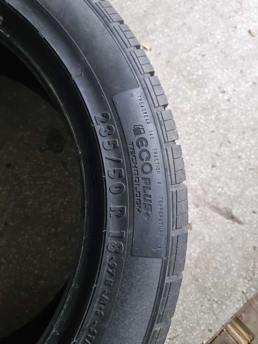 Продавам 4 броя всесезонни гуми Continental CrossContact 235/50/18