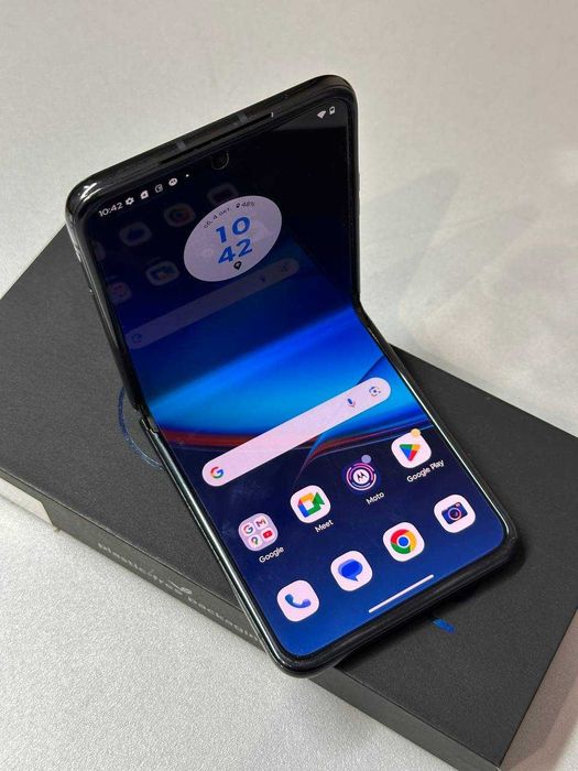 Motorola Razr 40 Ultra 256 гб (аксай 0715)  лот 743867