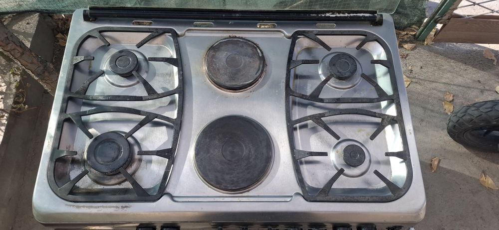 Б/у газ плита продаётся