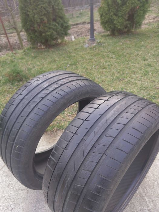 Set vara 245 /40 /19