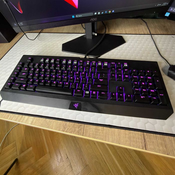 Tastatură Gaming Mecanică Razer BlackWidow Chroma V2 - Ca Nouă!