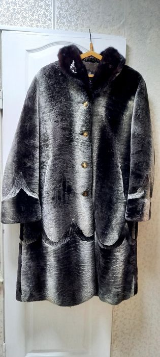 Продам мутоновую шубу.