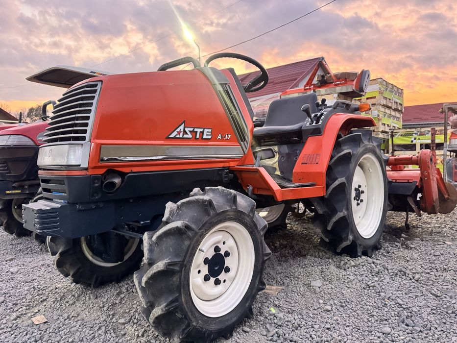 Tractor Japonez tractoras Japonez Kubota  Aste 17  4x4
