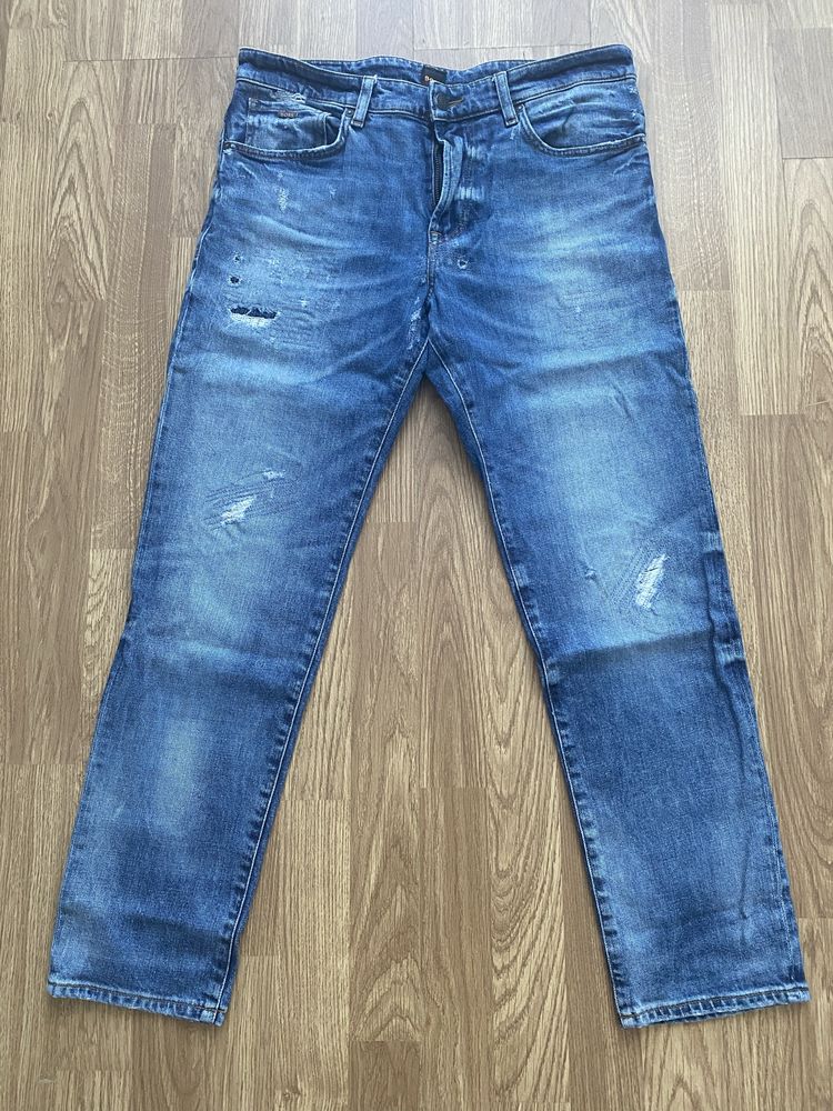 Blugi Hugo Boss