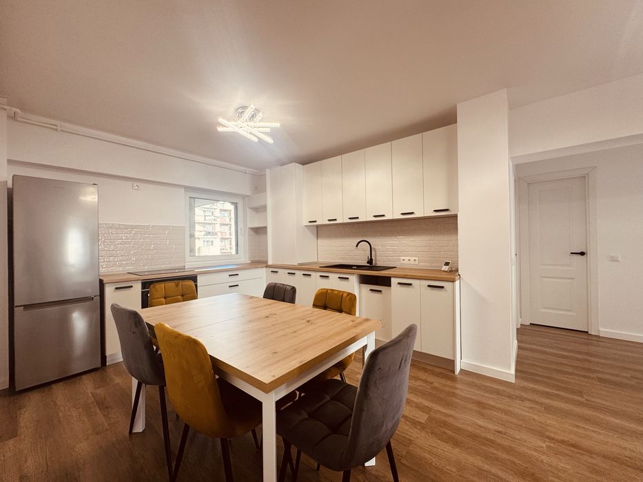 Școlii, Hotel Mara, 3 camere, totul nou