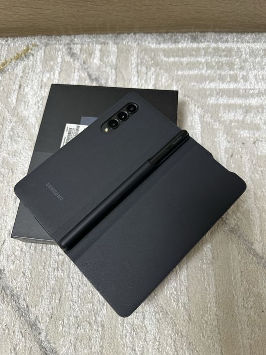 Продам Samsung Z fold3 5G в идеальном состоянии