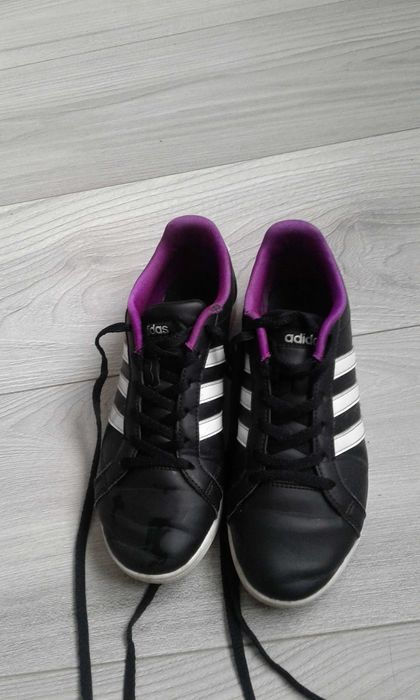 Adidasi Adidas .