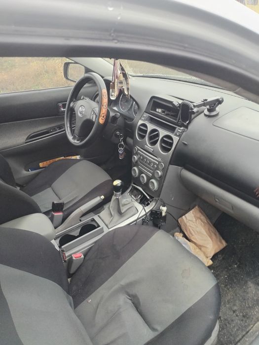 Vând mașină mazda 6 1.8 benzina