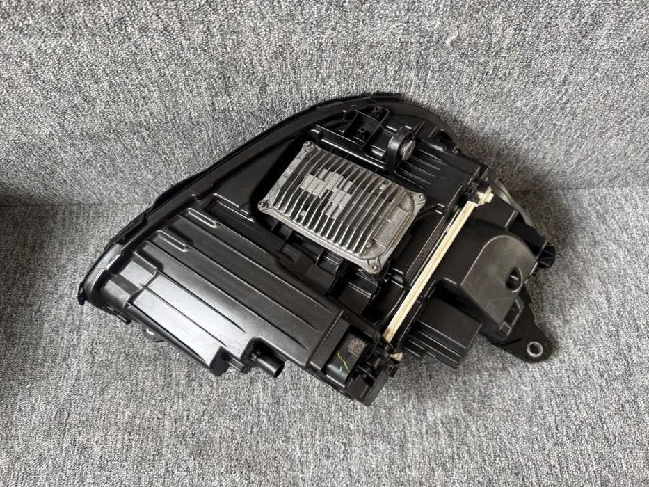 Mercedes E class 213 W213 Far stanga Performance complet