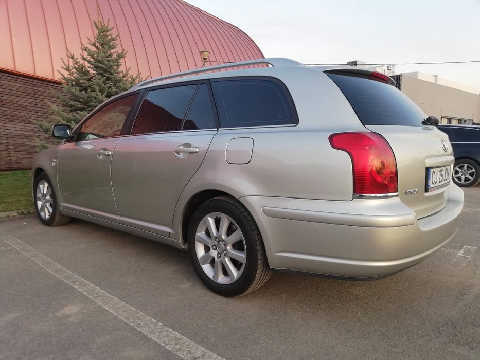 Vând Toyota Avensis 2004/2.0 diesel 116cp,Euro 4,fara DPF
