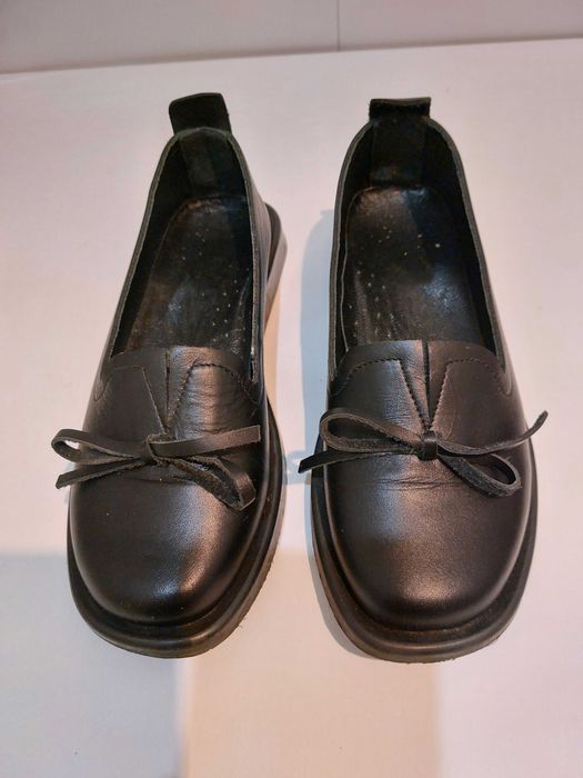 Дамски кожени обувки