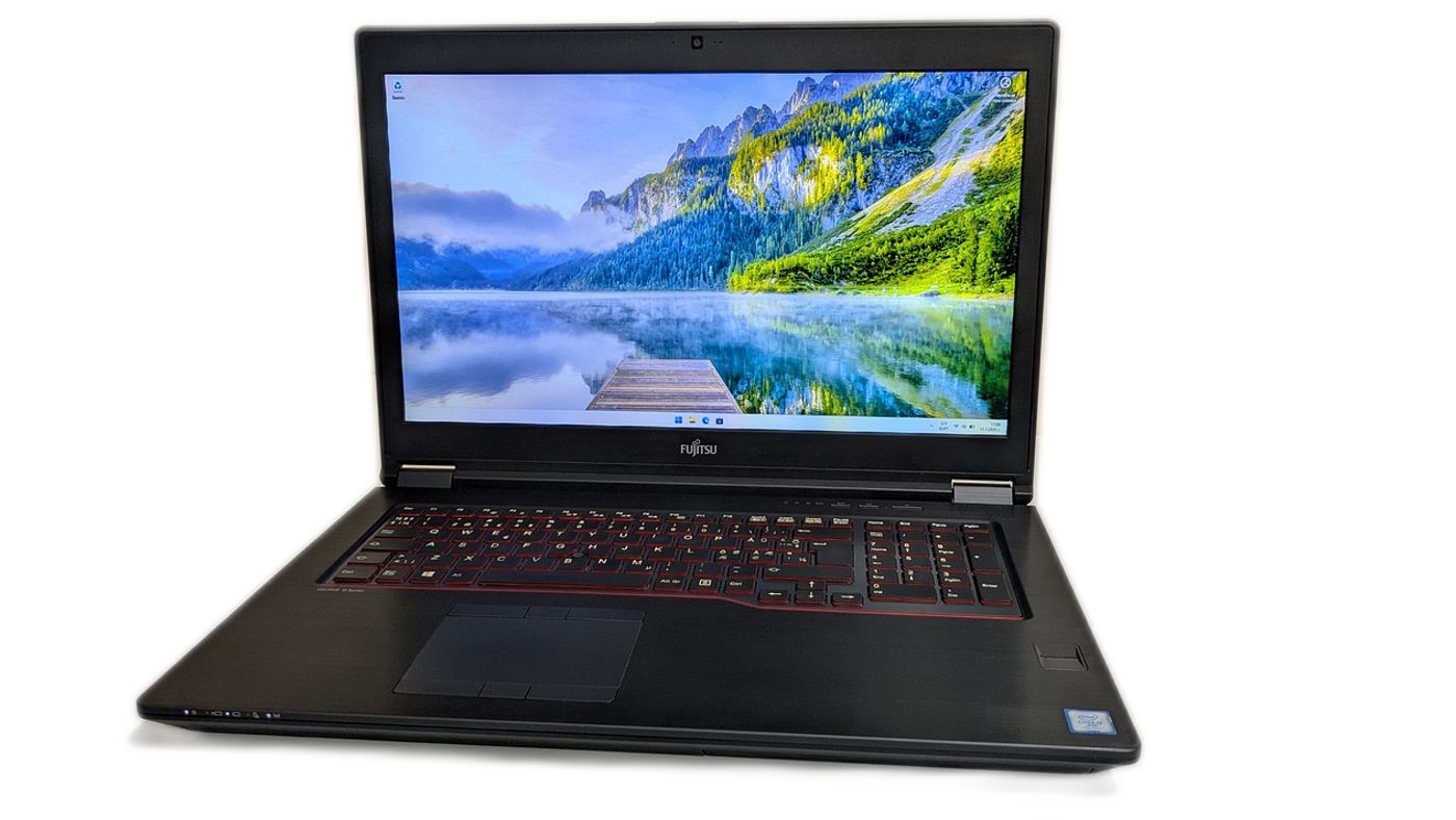 Fujitsu Celsius H970 17.3" 1920x1080 i7-7820HQ 32GB 512GB SSD P5000