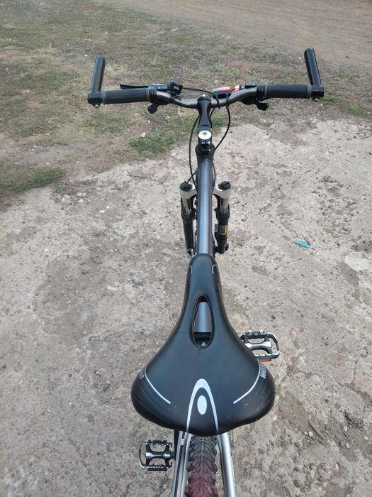O bijuterie de bicicletă de vânzare
