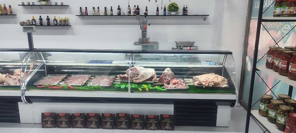 Витрина холодильник сотилади