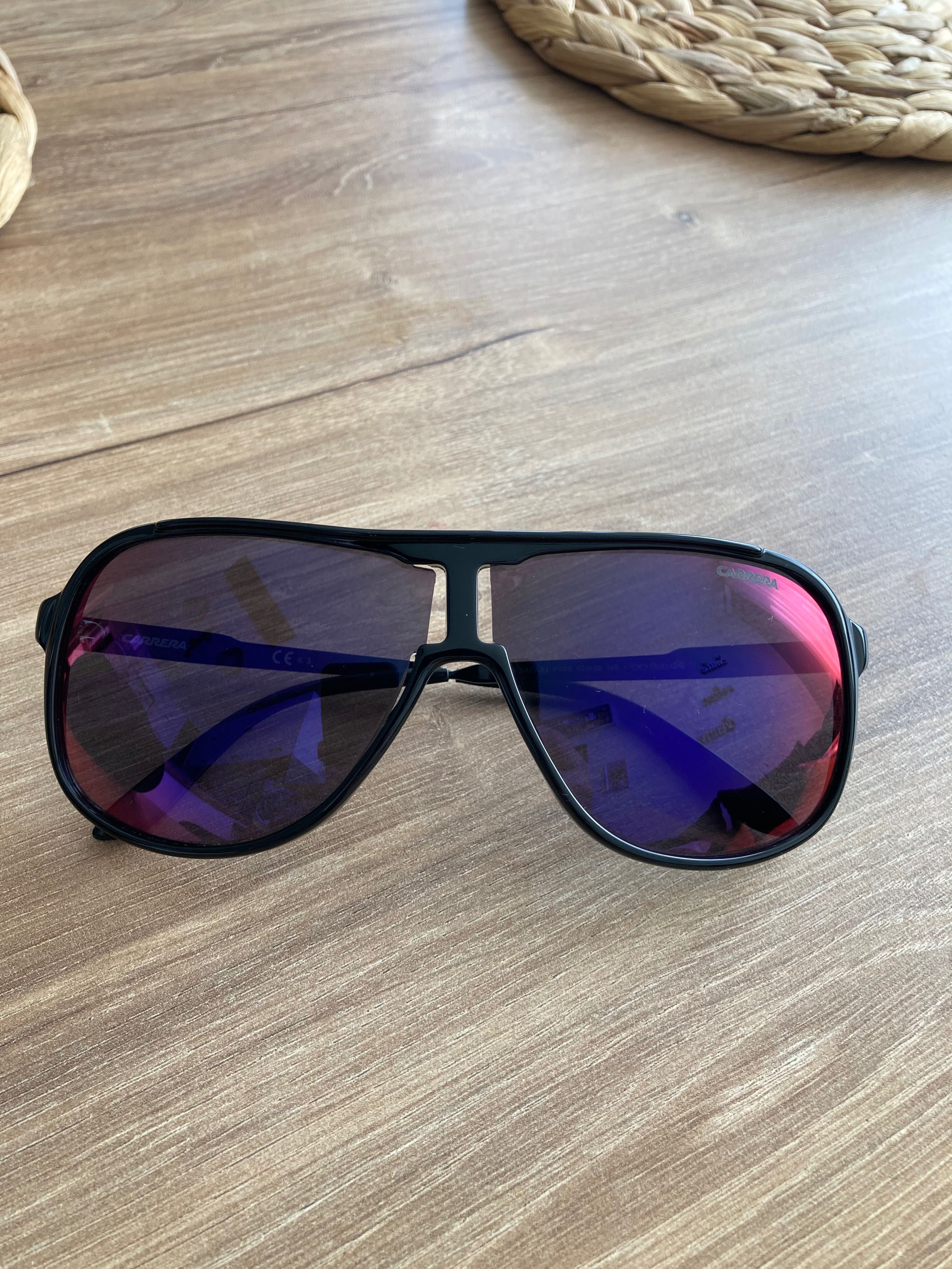 Продават се слънчеви очила Carrera