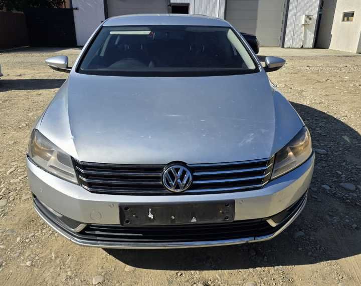 Bara fata / spate Volkswagen VW Passat B7