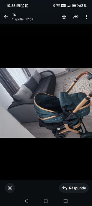 Vând cărucior in stare foarte buna .