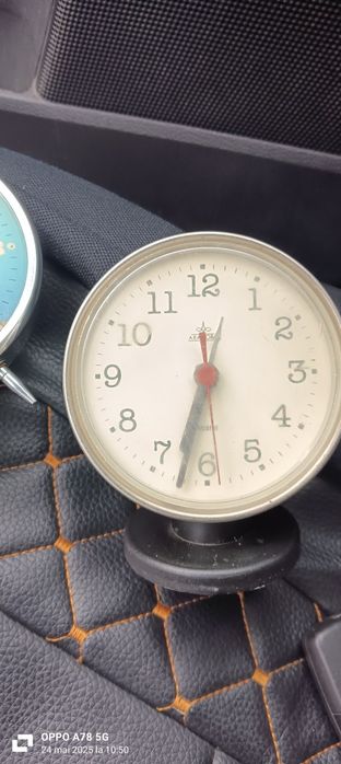 Vând ceasuri vechi colecțiesau schimb cu diverse