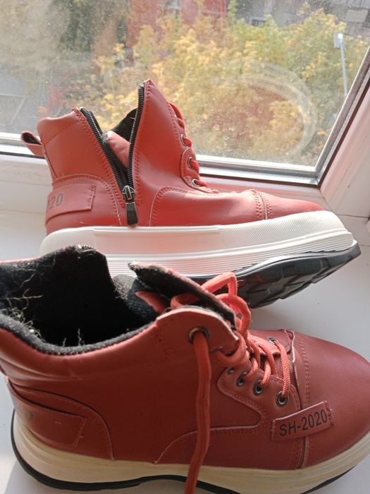 Кроссовки-ботинки, новые