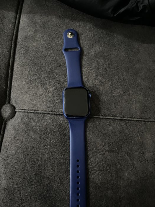 Продаю Apple Watch 7